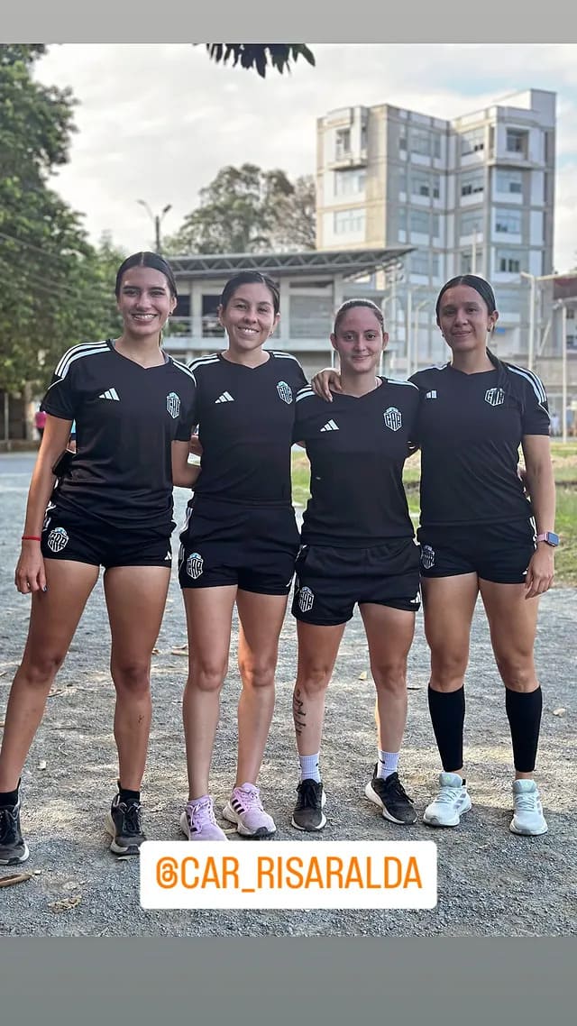 Entrenamiento CAR Risaralda Arbitraje de Fútbol profesionales femenino